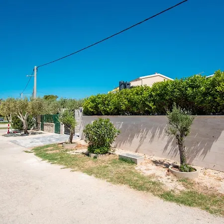 Beach House Festini Kosljun