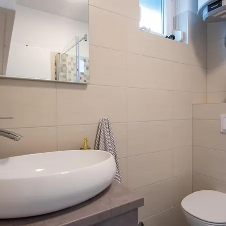 Beach House Festini Holiday home Kosljun