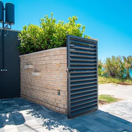 Beach House Festini Holiday home Kosljun